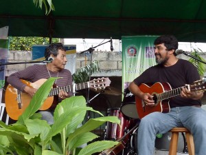 1175305_10201309799962785_1382099378_n