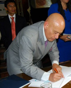 10013442_606835402738680_964321333_o