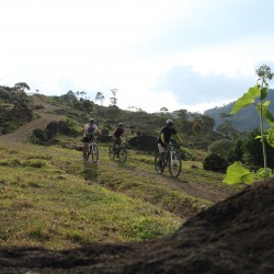 Ciclistas en Chontales Across America